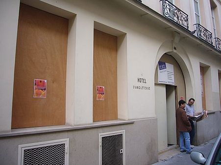 P2360940