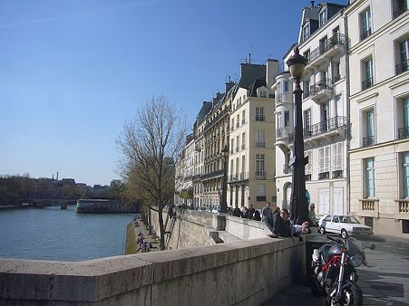 P2400437