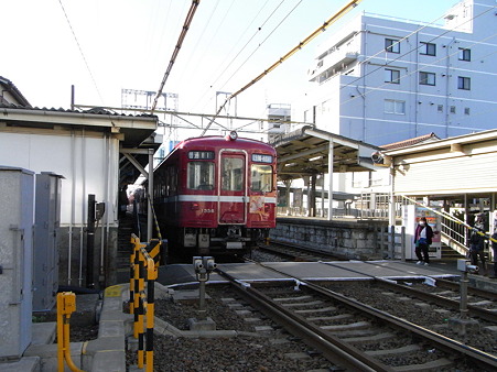 1000形(東門前駅)