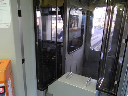 キハ110系運転台(高麗川駅)