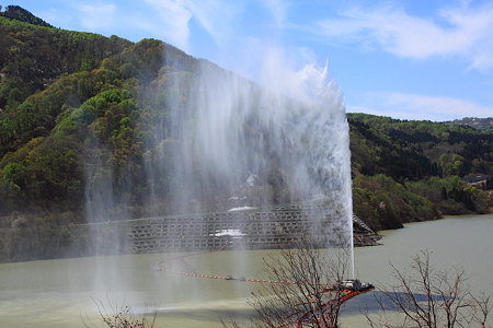 水のカーテン