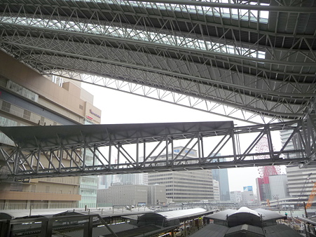 101113-大阪駅 (10)