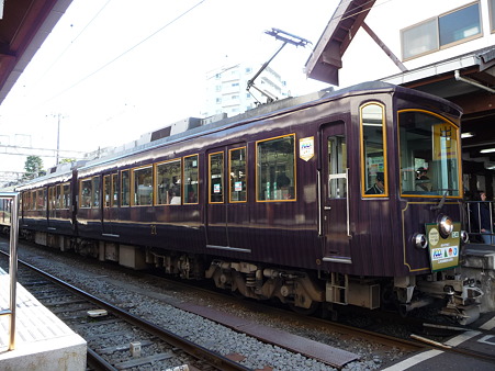 101210-江ノ電 江ノ島駅 (9)