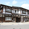 100316-94白川郷・近代的建物