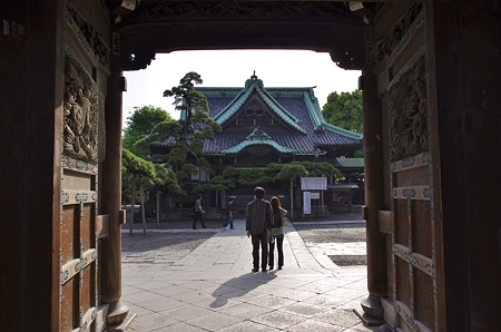 二天門から見た帝釈堂