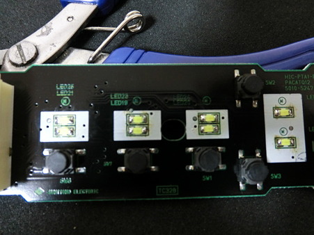リヤｴｱｺﾝﾊﾟﾈﾙLED打ち替え 013